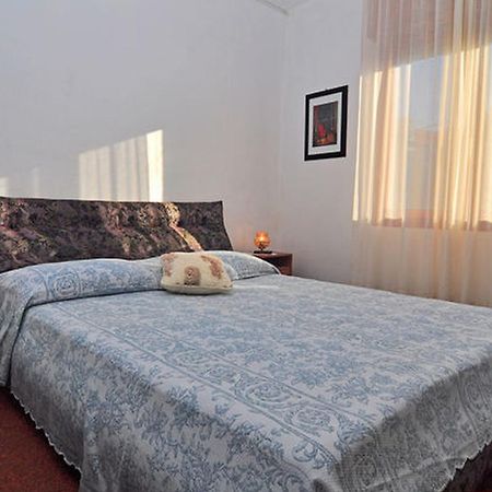 Apartments Jerina Sukošan Екстериор снимка